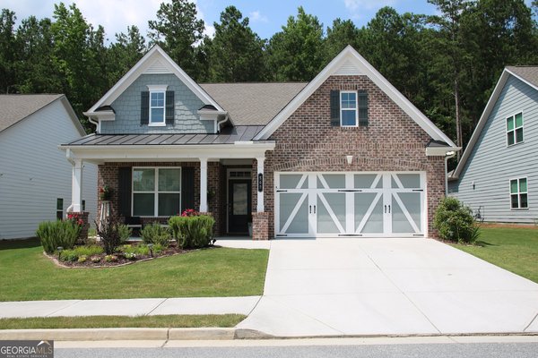 560 Plainfield Street, Fayetteville