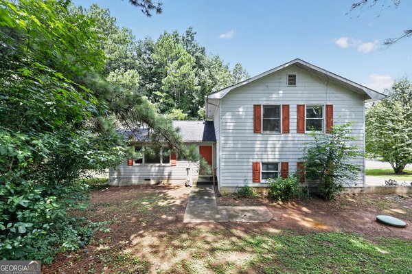 575 Oak Springs Drive Lawrenceville