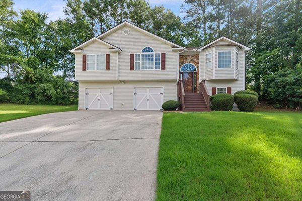 7402 Grayson Bridge Circle Douglasville