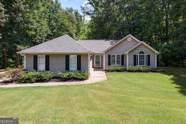 15 Paces Landing Place, Newnan