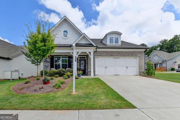 1621 Saddlegate Drive, Canton