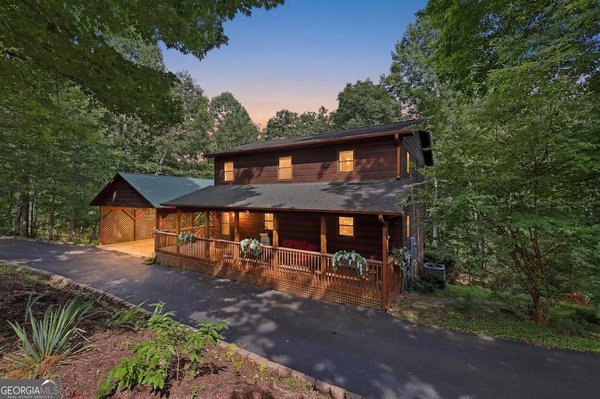 161 Arbor Way, Blue Ridge