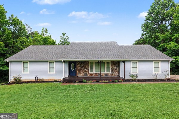 7388 Post Road, Winston