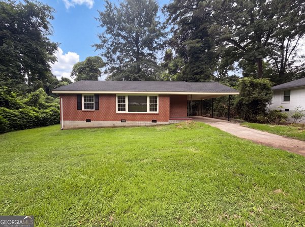 856 Glenway Drive, East Point