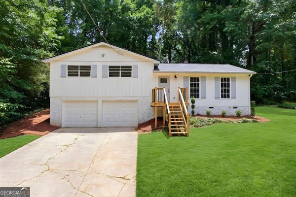 411 Hunters Lane, Woodstock