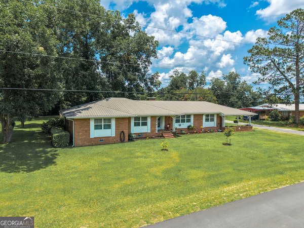 141 Railroad Avenue, Chauncey