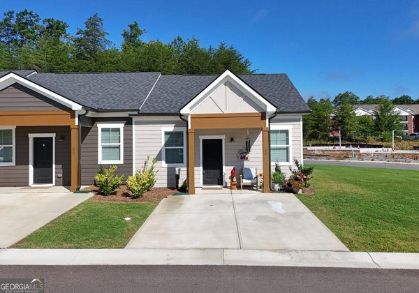 25 Grove Loop, Blue Ridge