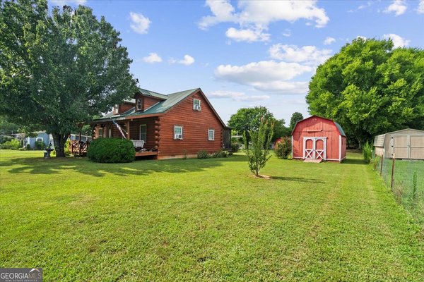 325 Classic Lane, Chatsworth