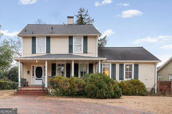 311 College Street, Cedartown