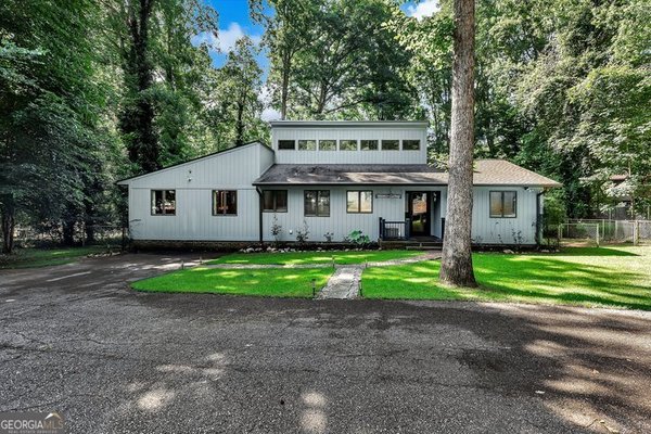 123 Forest Drive Townville