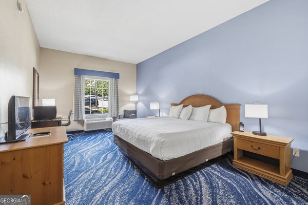 930 UNIT 106 Lake Oconee Parkway Eatonton