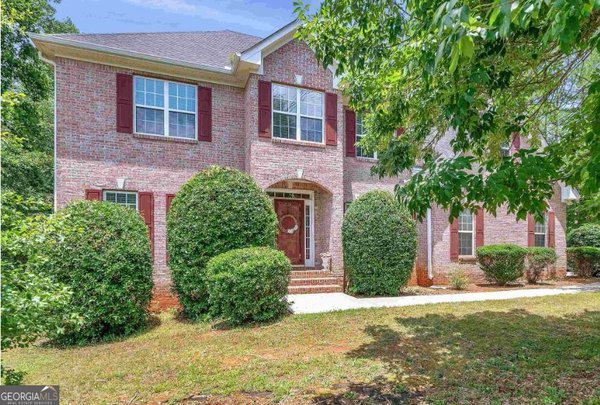 825 Stoneglen Court, McDonough