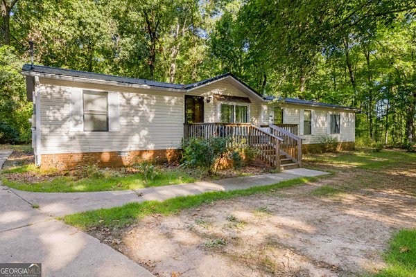 2048 Highway 82, Statham