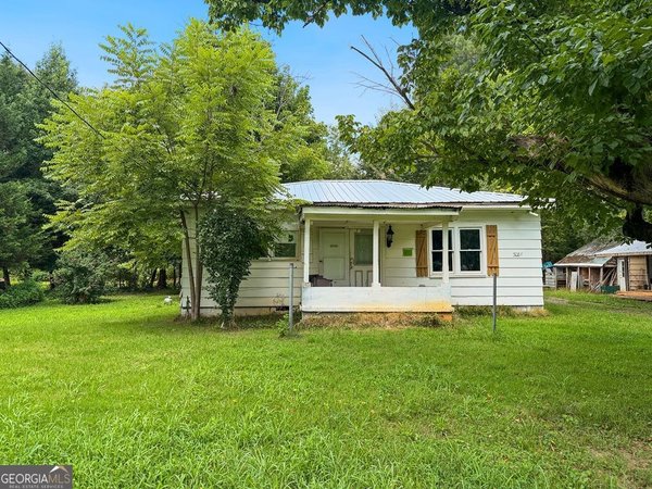 3085 US-41, Calhoun