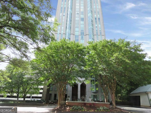 2870 Pharr Court South, Atlanta