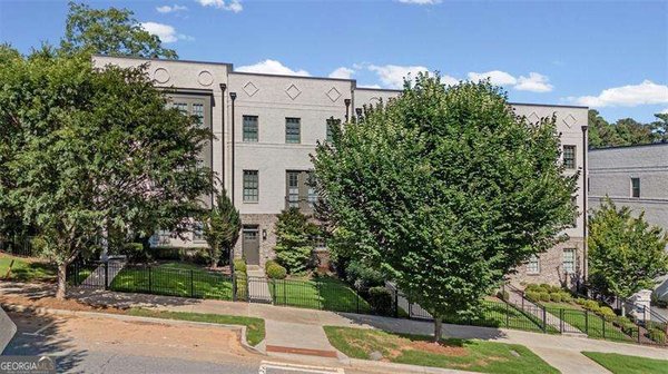 6097 Boylston Drive Sandy Springs