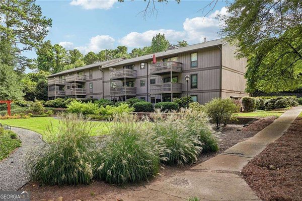 511 Embers Drive, Marietta