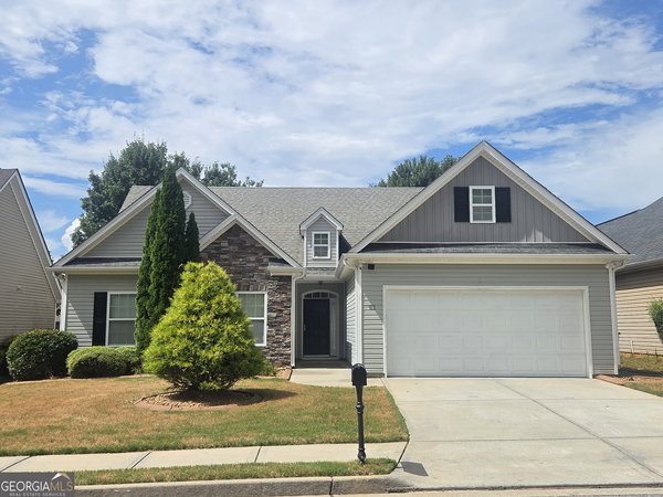 62 Village Park Drive, Newnan