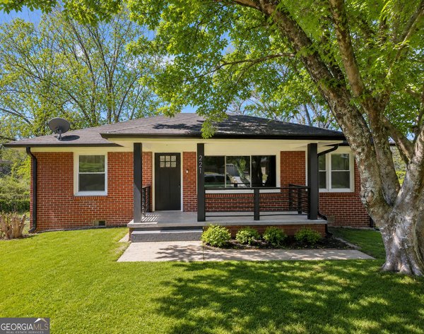 221 Napoleon Drive Atlanta
