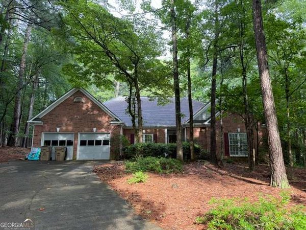 320 Valley Green Court Woodstock