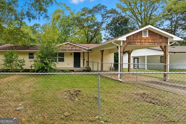 606 Nixon Avenue, Rome