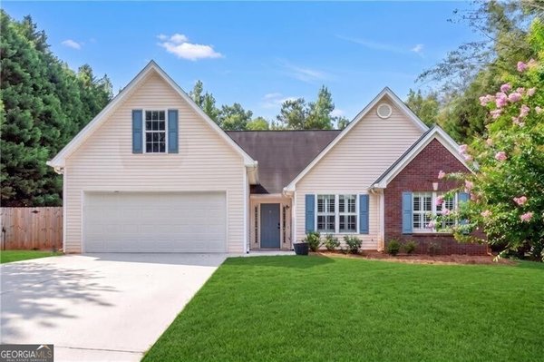5461 Evergreen Forest Court, Flowery Branch