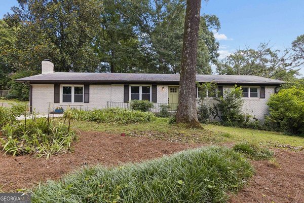 412 Derbyshire Drive, Stone Mountain
