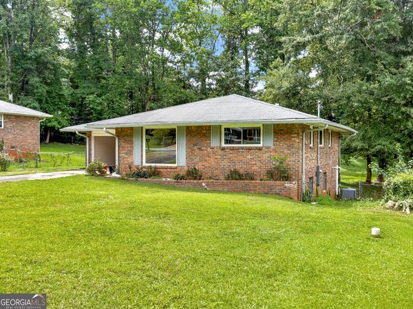 565 Wavelyn Way, Riverdale