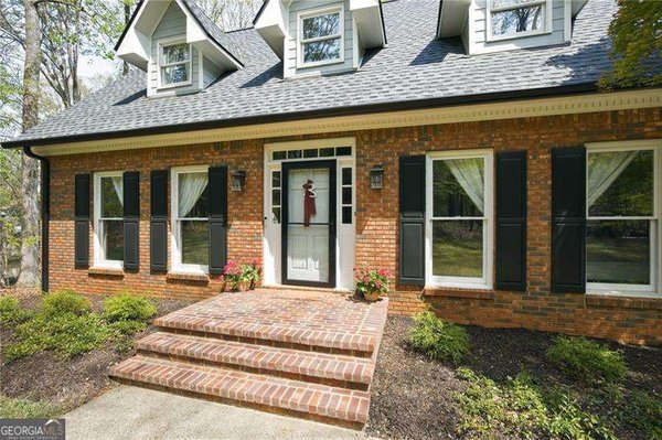 502 Riverview Court, Woodstock