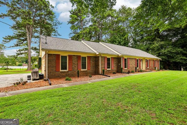 145 White Road, Fayetteville