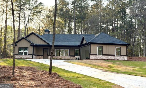 168 Oak Leaf Circle, Eatonton
