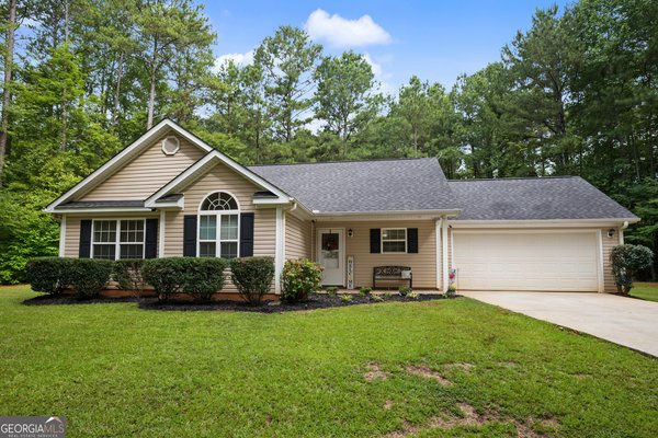 325 Leonard Road, Lagrange