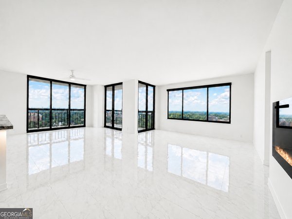 3481 Lakeside Drive Atlanta