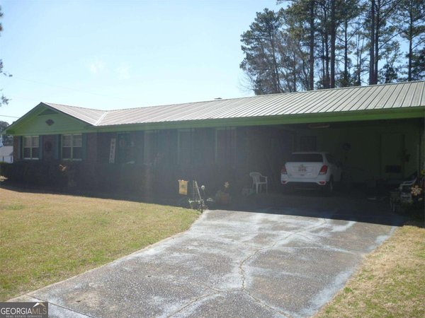 1215 Glenn Carrie Road Hull