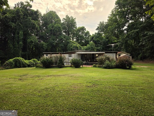 21 Dundee Lake Circle Griffin