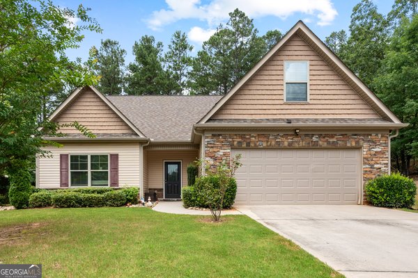 21 Sunny Point, Newnan