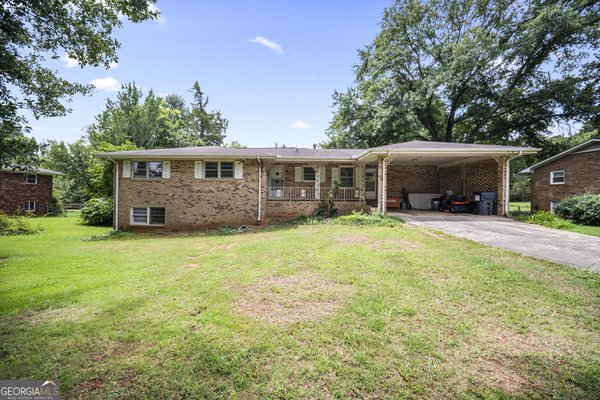 1810 Hasty Road, Marietta