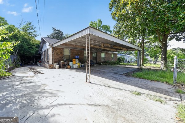 4045 Lindsey DR, Macon