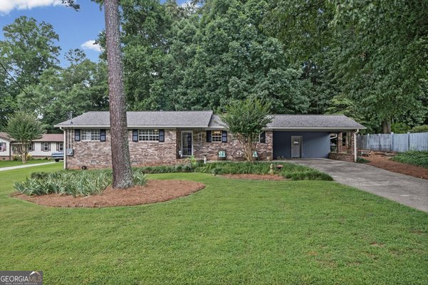 1050 Castlewood Drive Woodstock