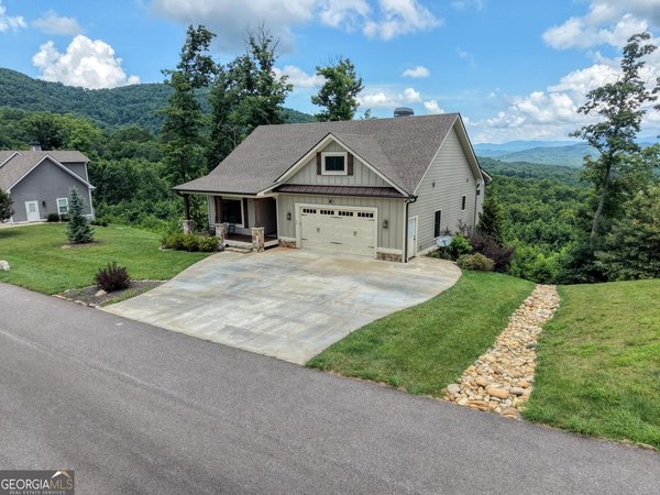 25 Ivy Log Heights SPUR Young Harris