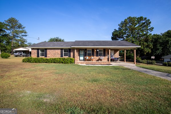 110 Queen Drive, Glennville