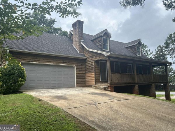 667 King Road, Stone Mountain