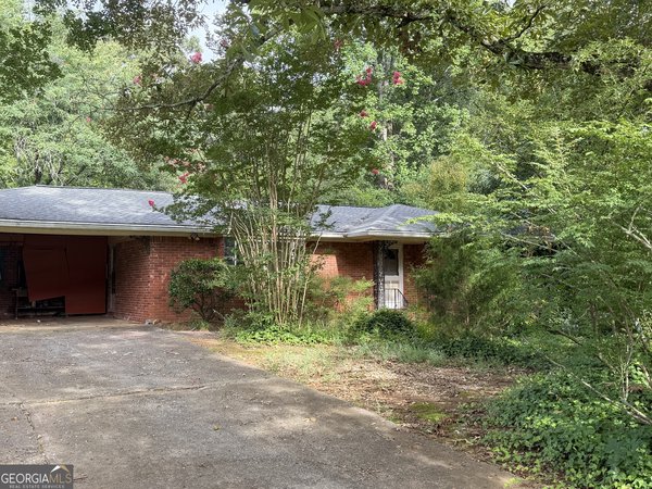 1070 Delmont Terrace, Roswell