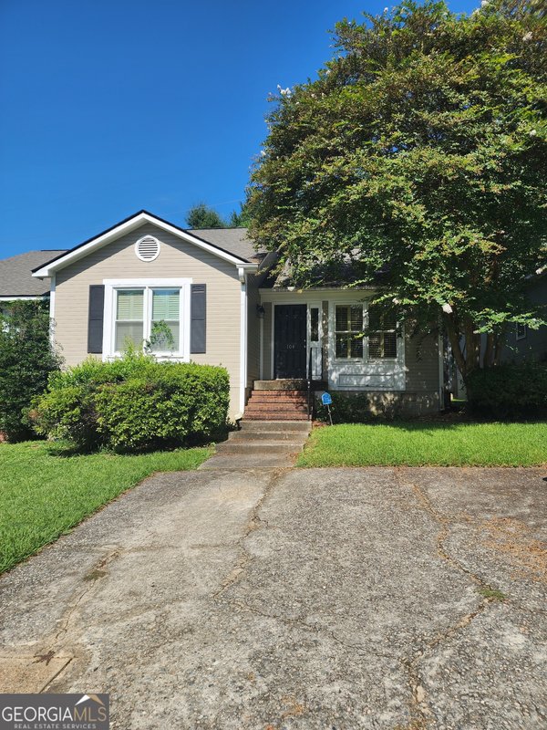 104 Wakefield Drive, Macon