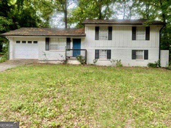 562 Roxbury Drive, Riverdale