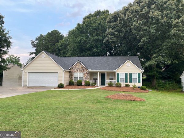 940 Willow Springs Court, Loganville