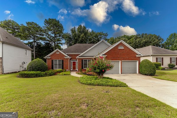 207 Holly Chase Court, Canton