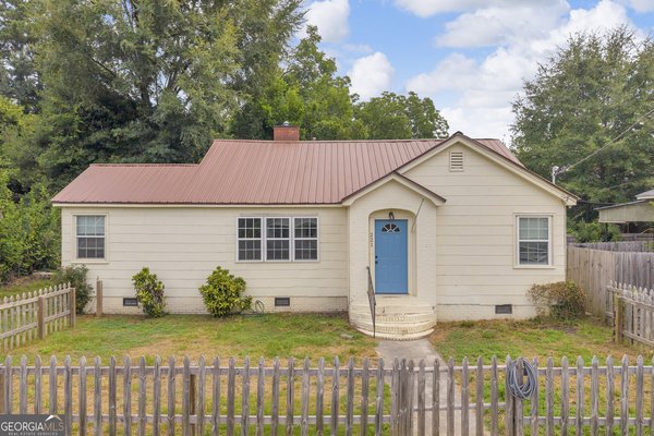 221 Edwards Street Elberton