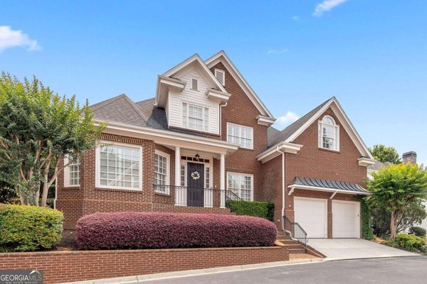 2265 Valley Brook Way, Brookhaven
