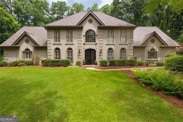 5825 Plantation Drive, Roswell